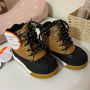 NWT Winter Lace Up Toddler Boots Size 7
